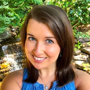 Meet your Posher, Lauren